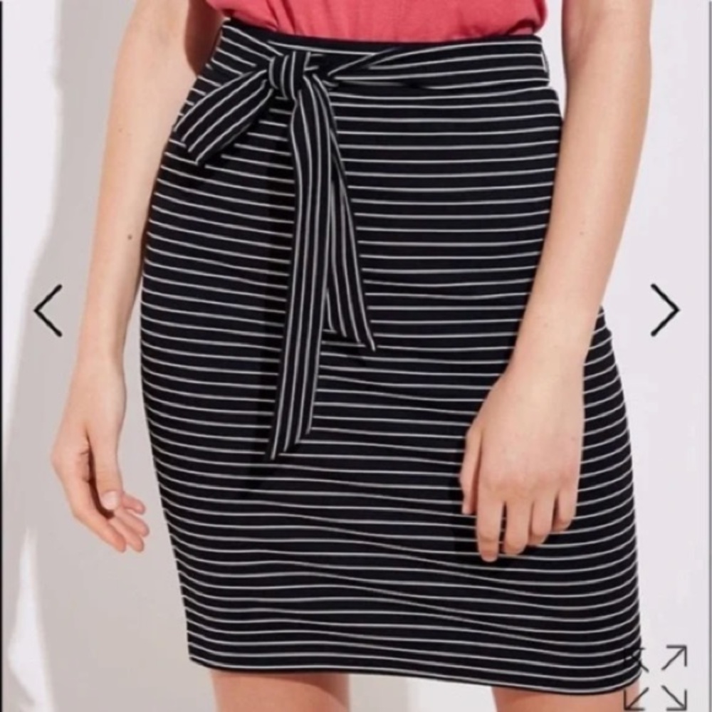 LOFT Striped Black Pencil Skirt Stretchy Petite size XXSP
